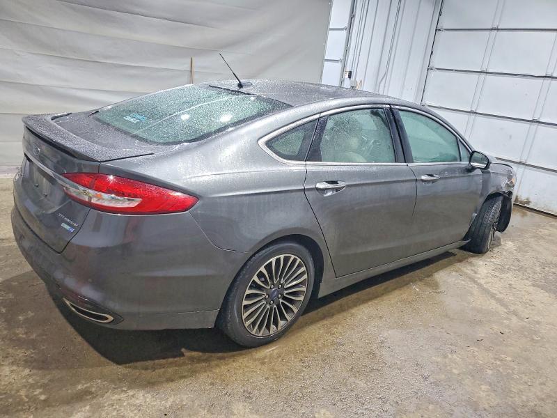 2018 Ford Fusion Titanium/platinum