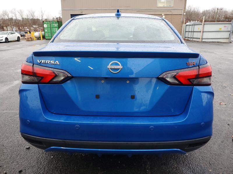 2024 Nissan Versa sr