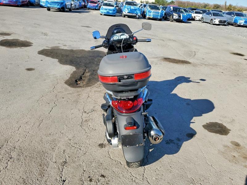 2009 Piaggio BV 500