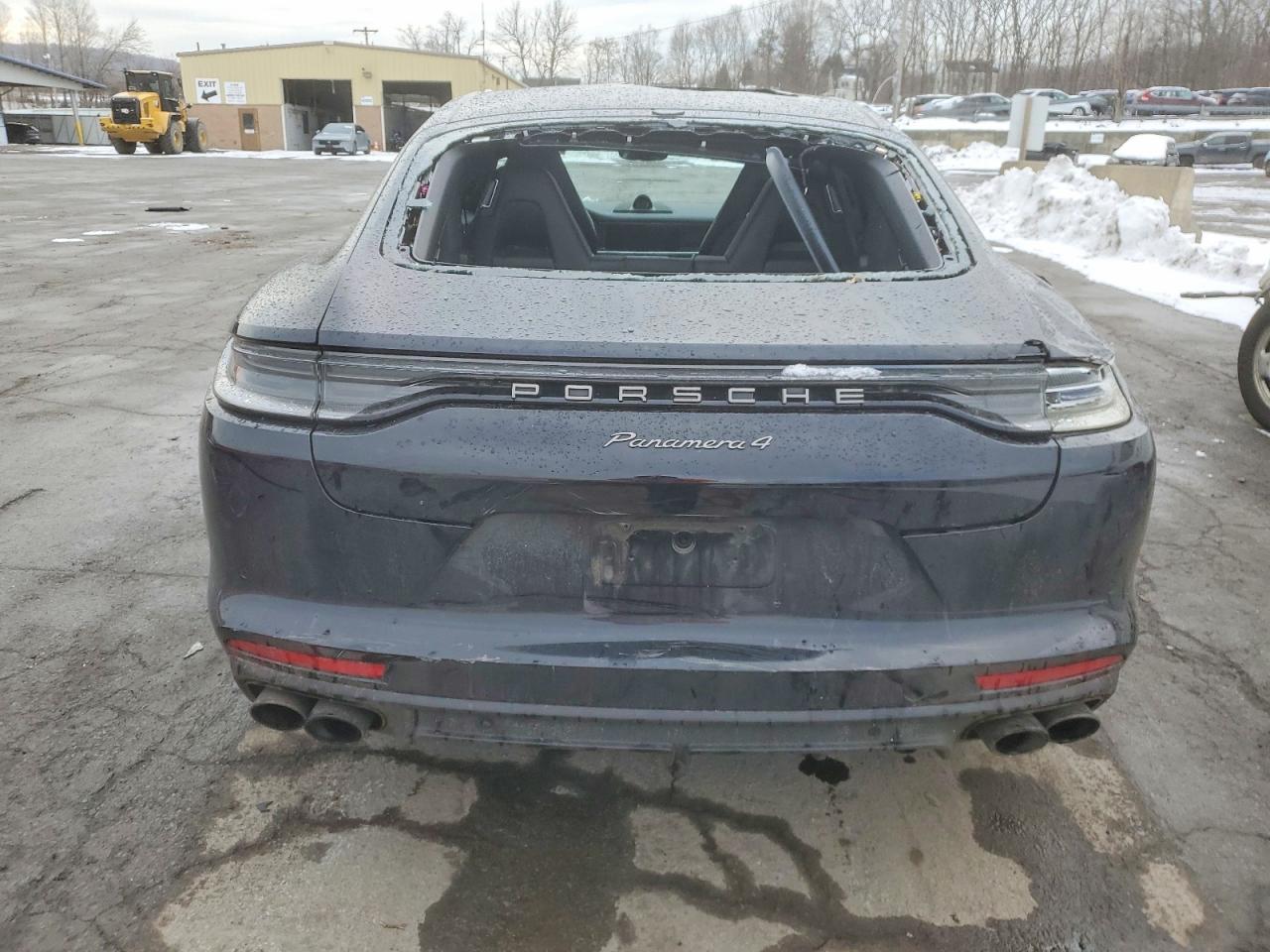 2023 Porsche Panamera Base