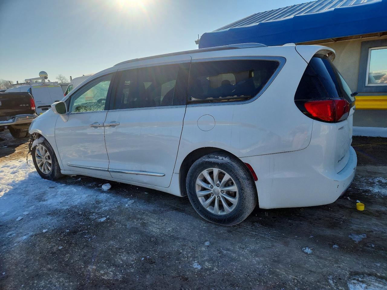 2018 Chrysler Pacifica Touring l