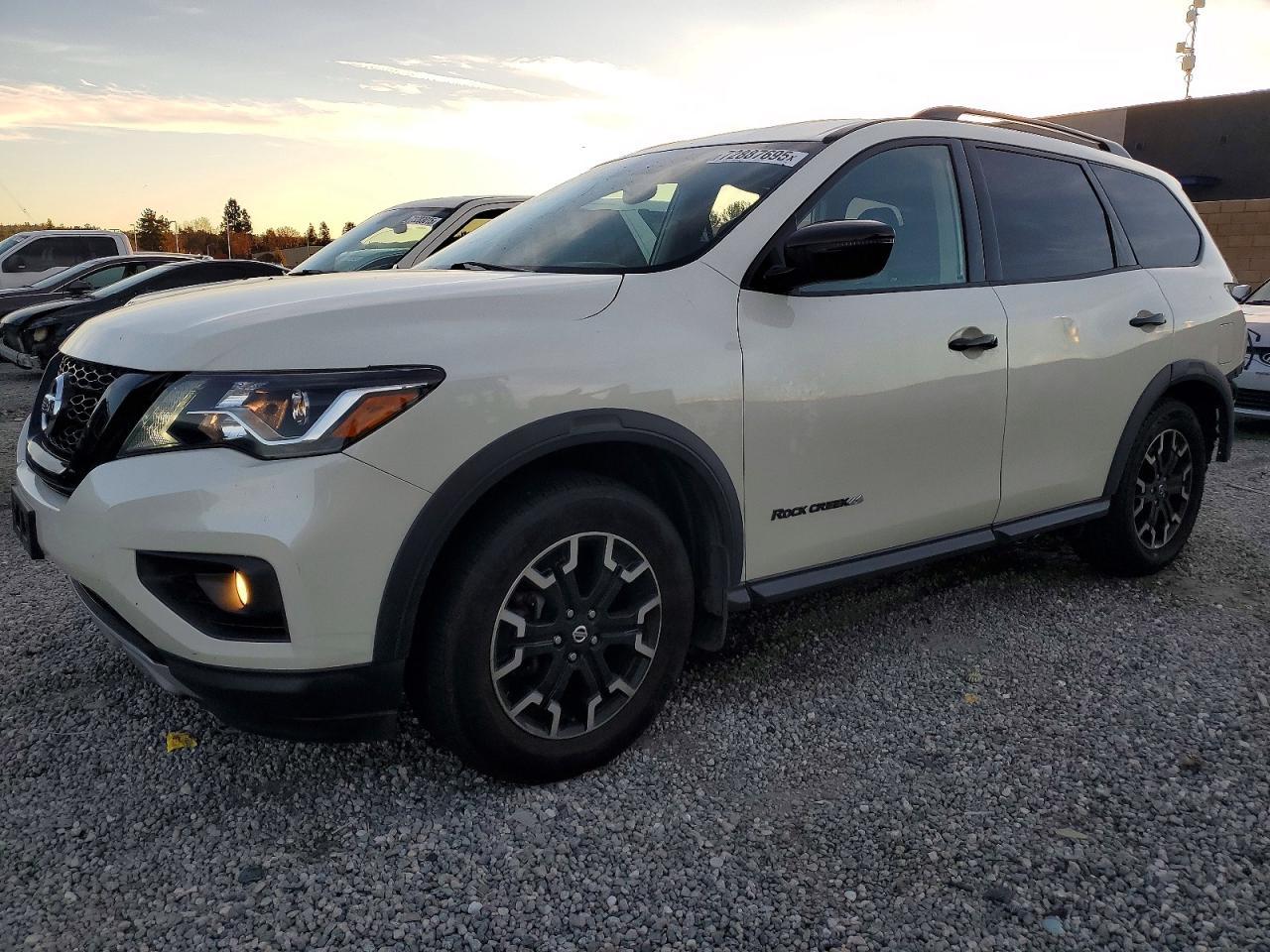 2019 Nissan Pathfinder s