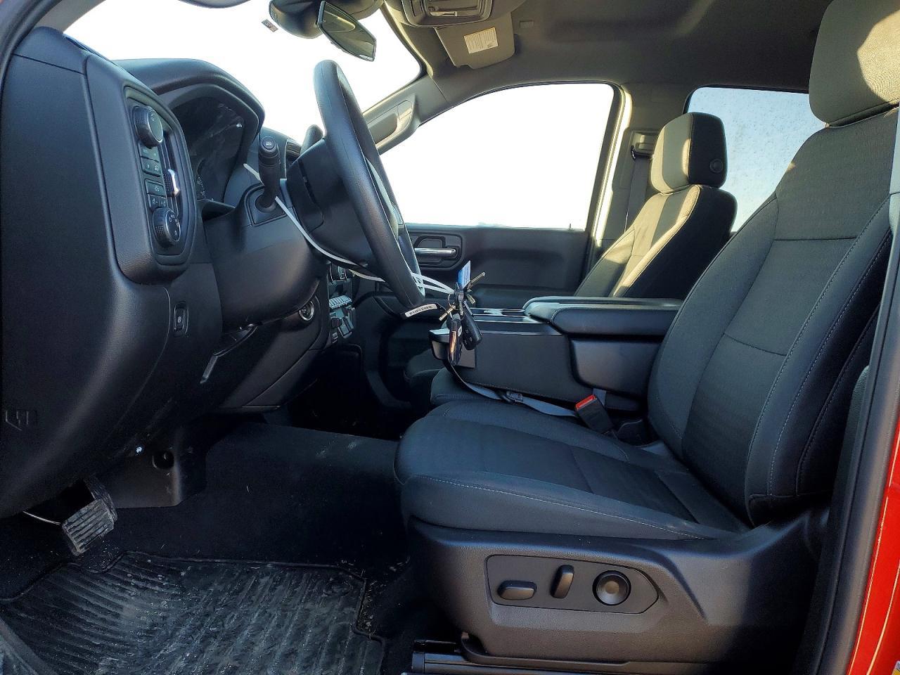 2024 Chevrolet Silverado K1500 Custom