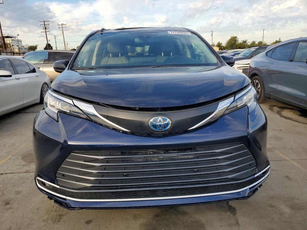 2023 Toyota Sienna xle