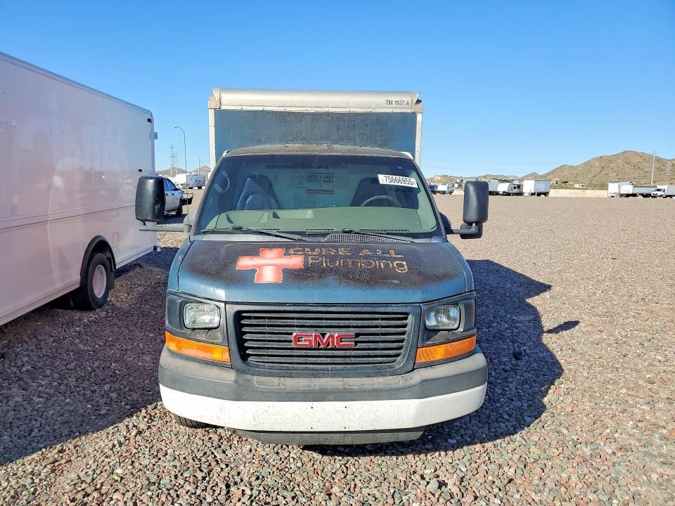 2007 GMC Savana BOX Truck