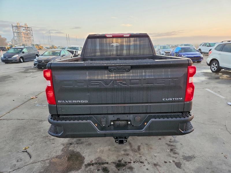 2025 Chevrolet Silverado C1500 Custom