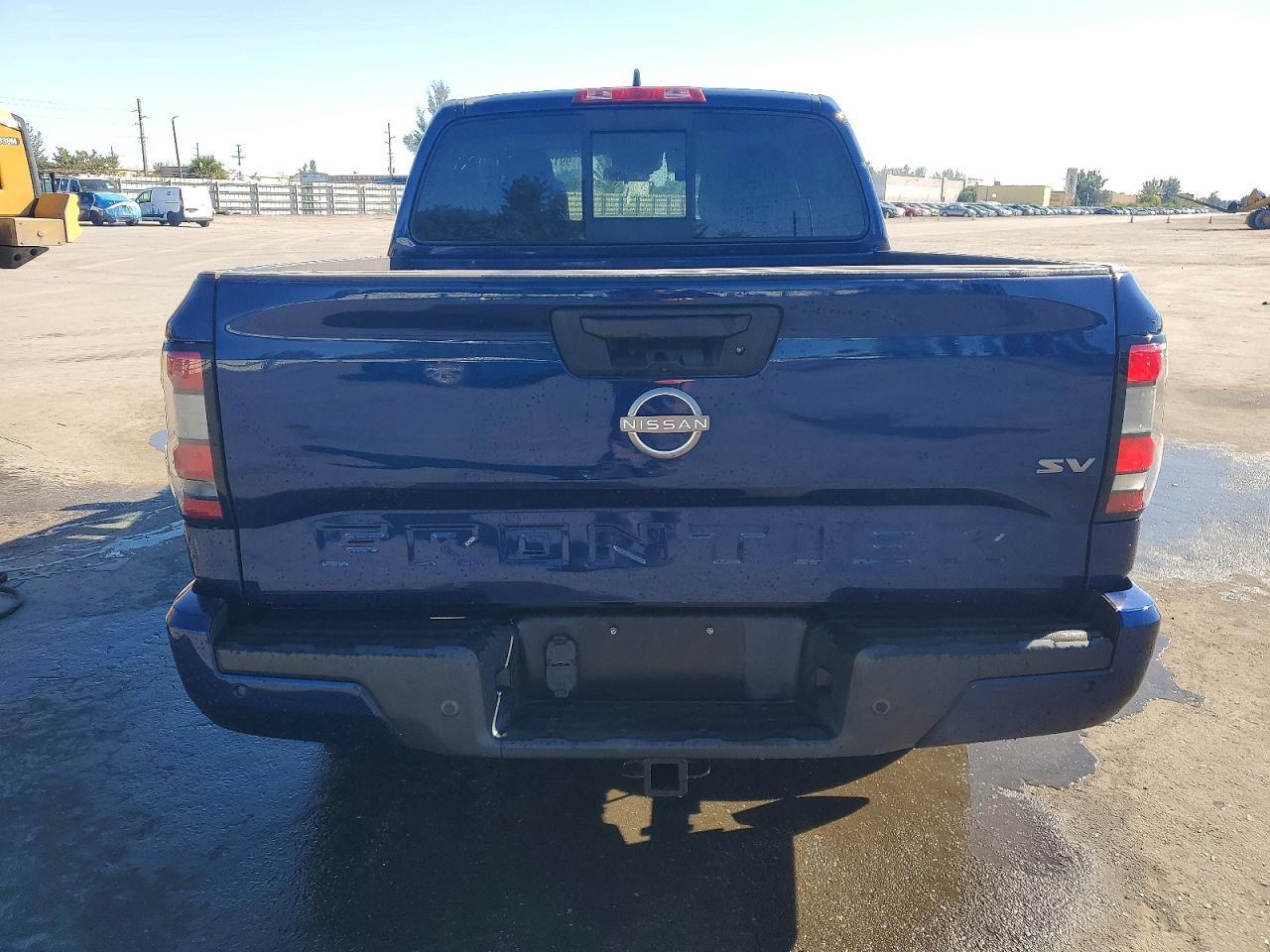 2022 Nissan Frontier s