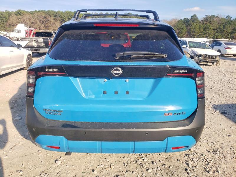 2025 Nissan Kicks sr