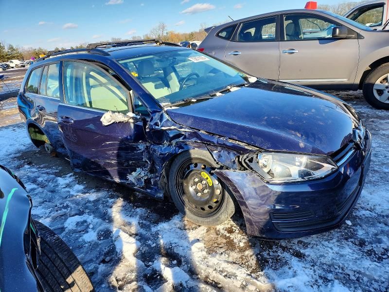 2015 Volkswagen Golf Sportwagen tdi s