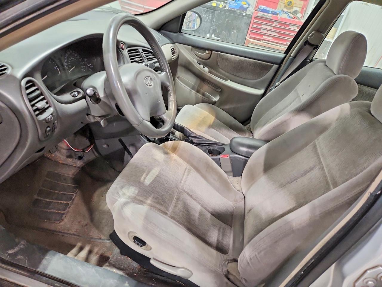 2004 Oldsmobile Alero gl