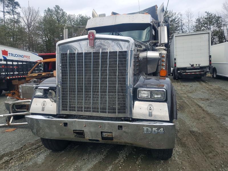 2017 Kenworth W900 Dump Truck