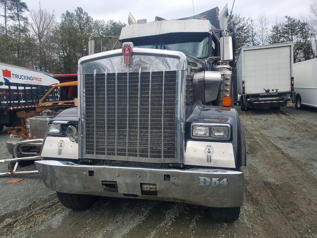 2017 Kenworth W900 Dump Truck