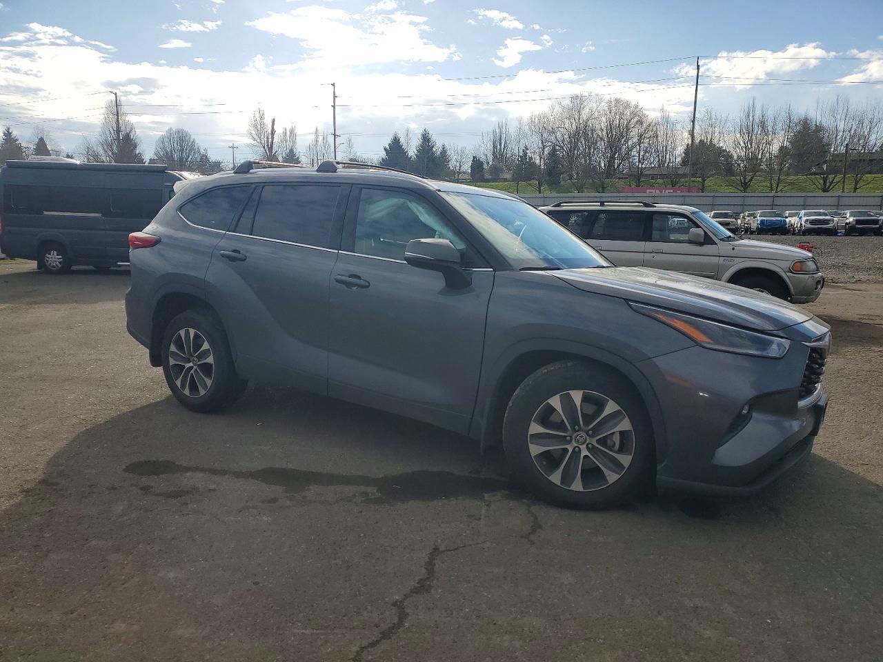 2021 Toyota Highlander xle