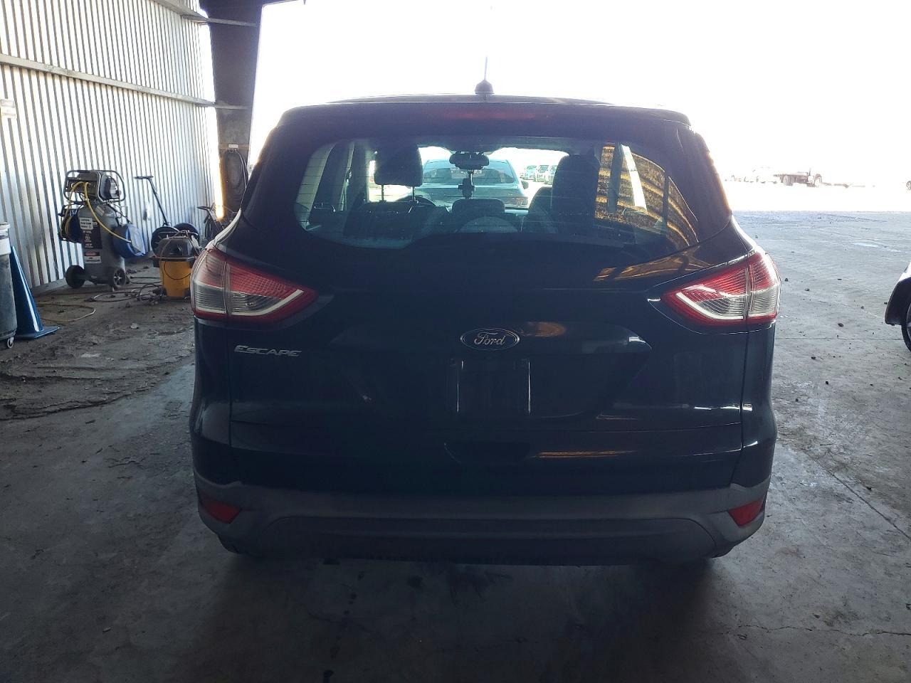 2015 Ford Escape s