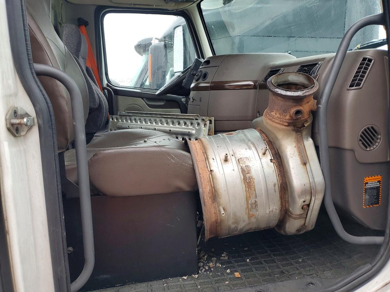 2018 Volvo VNL Semi Truck