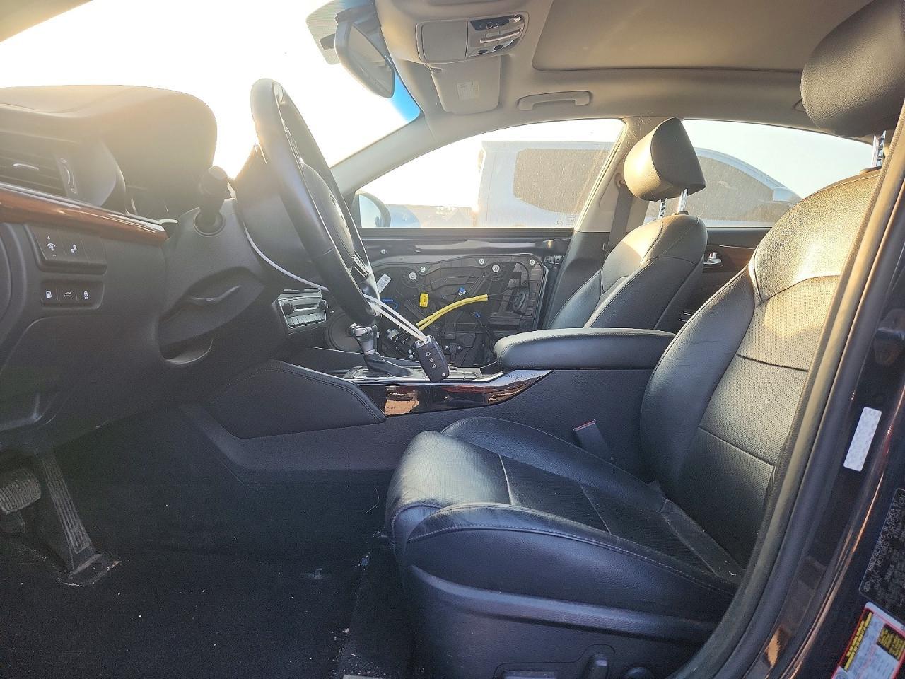2018 KIA Cadenza Premium