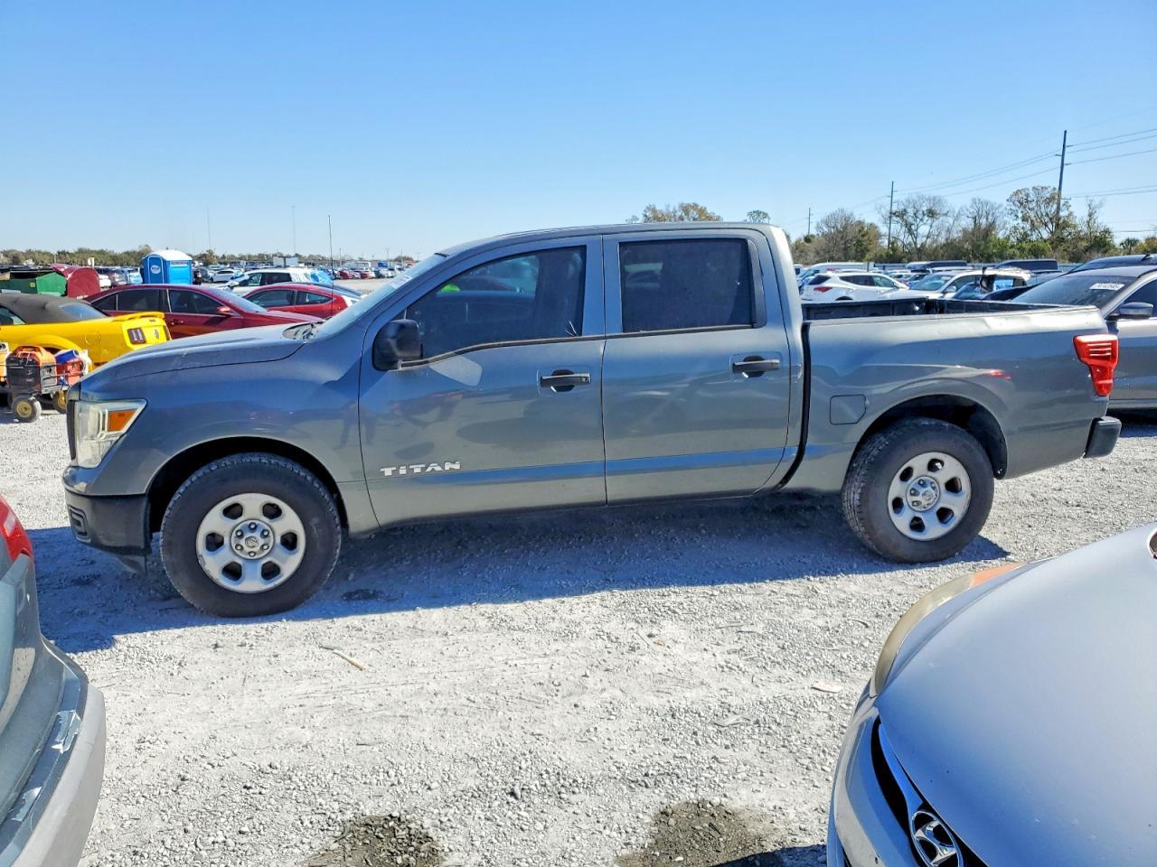2017 Nissan Titan s