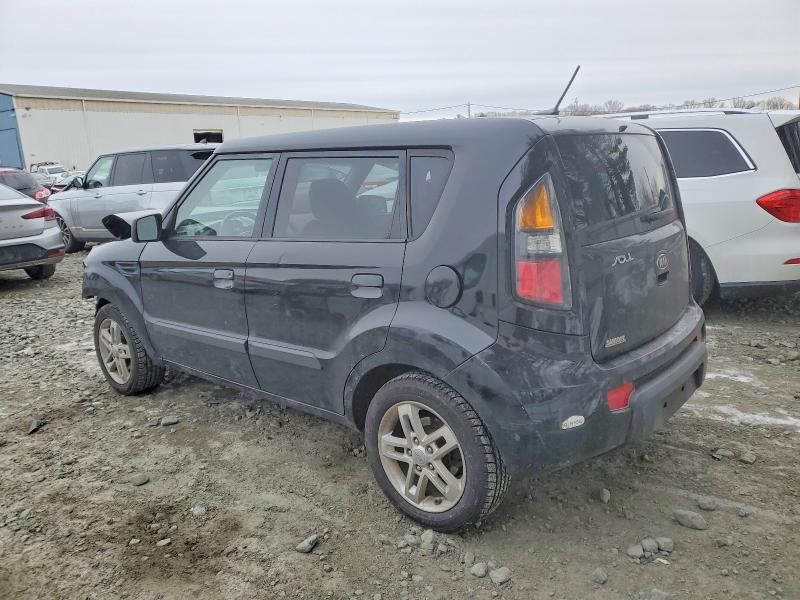 2010 KIA Soul +
