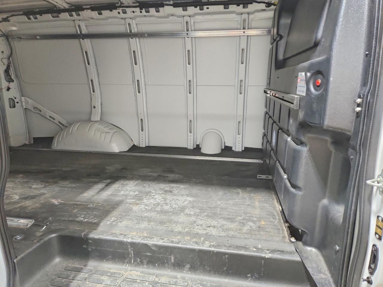 2025 Chevrolet Express G2500