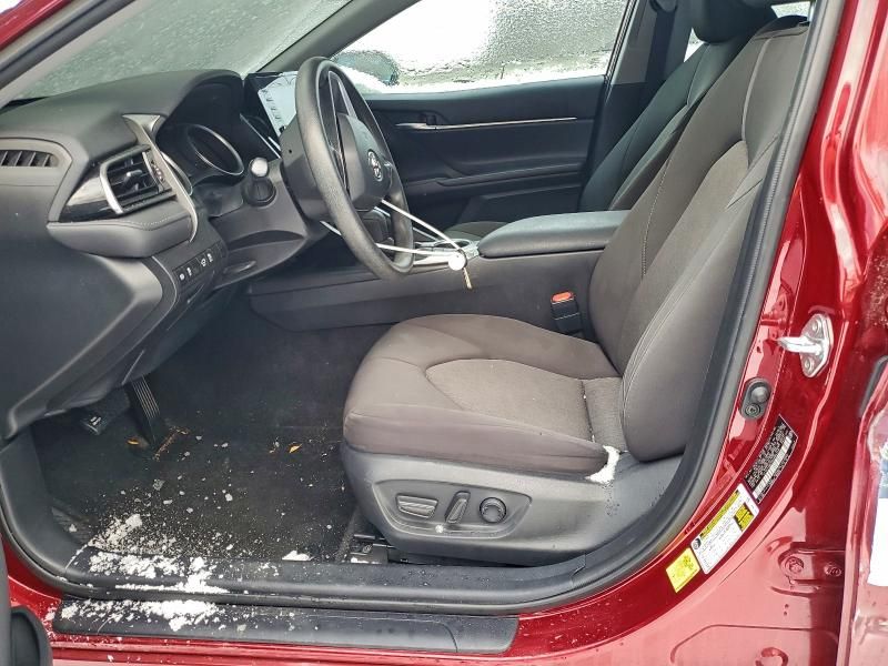 2022 Toyota Camry le