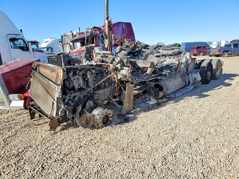 2010 Freightliner Coronado Semi Truck