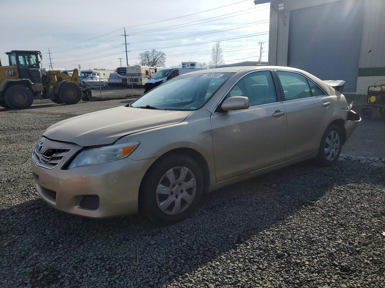 2010 Toyota Camry le