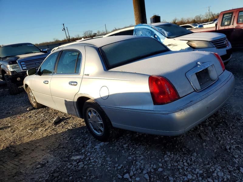 1999 Lincoln Town car Signature