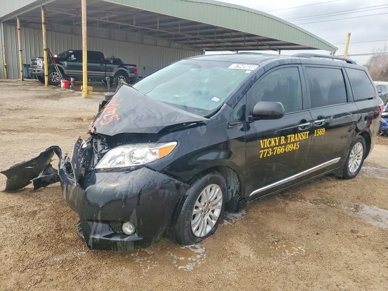 2015 Toyota Sienna xle