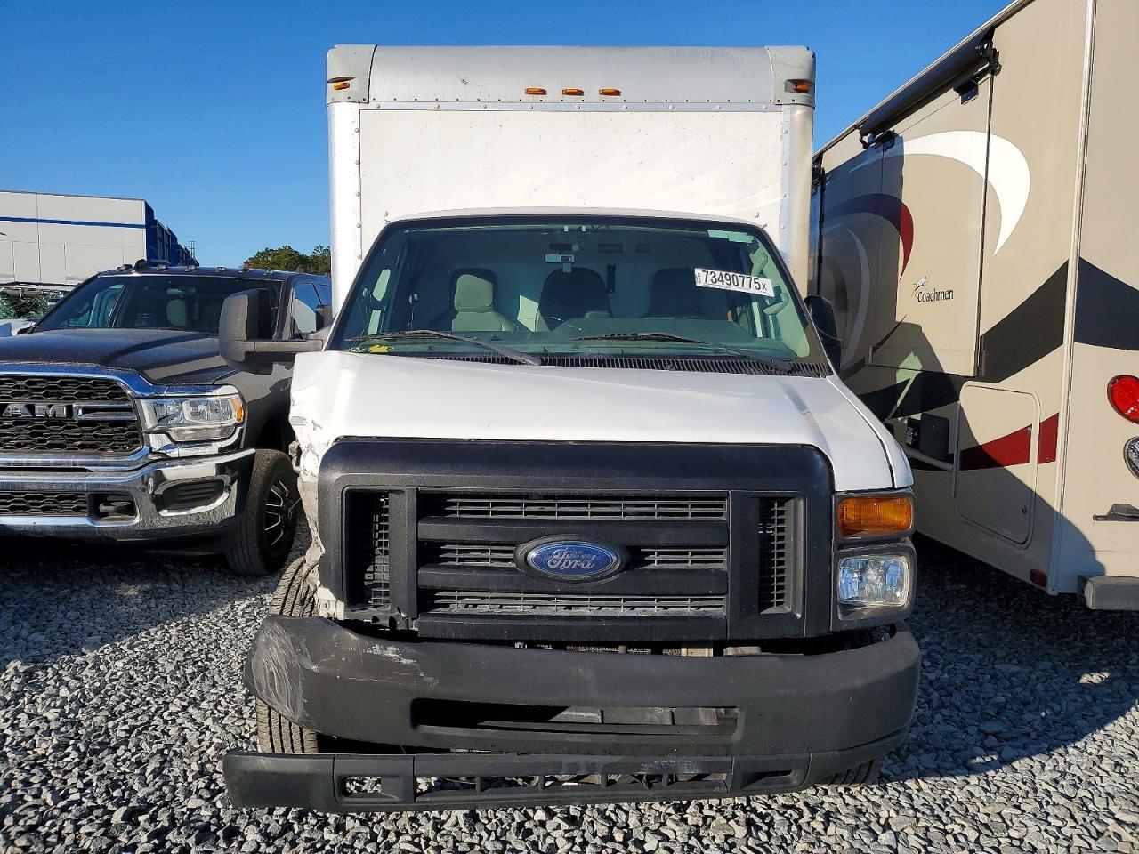 2013 Ford E350 BOX Truck