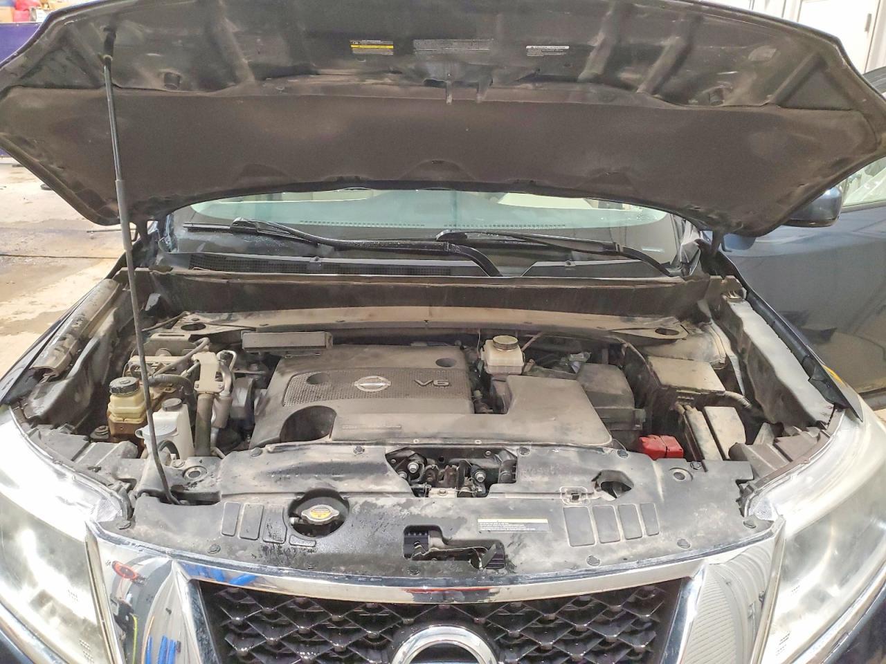 2016 Nissan Pathfinder s