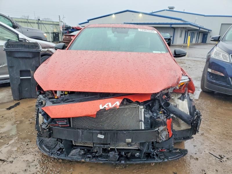 2023 KIA Forte gt Line