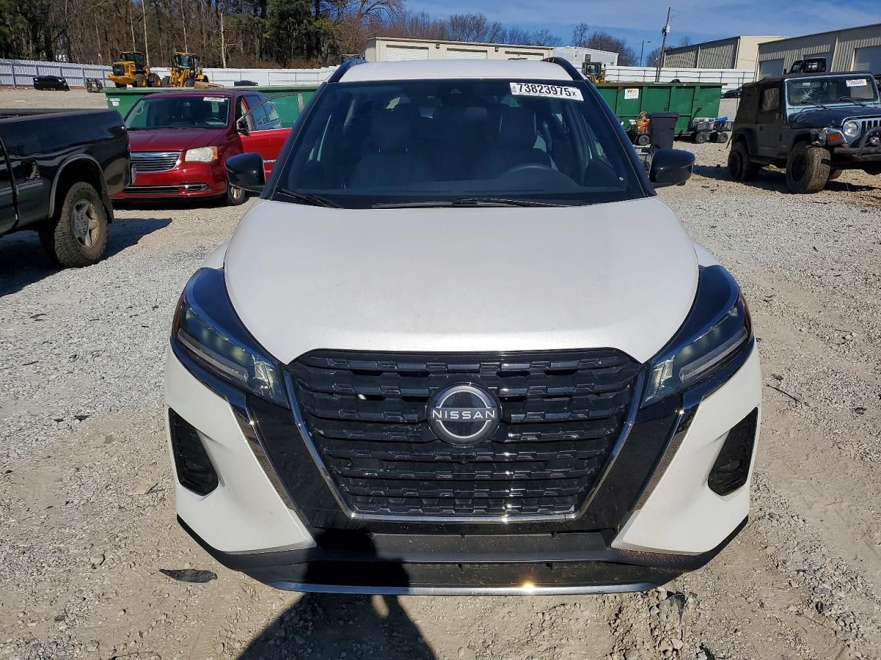 2024 Nissan Kicks sr