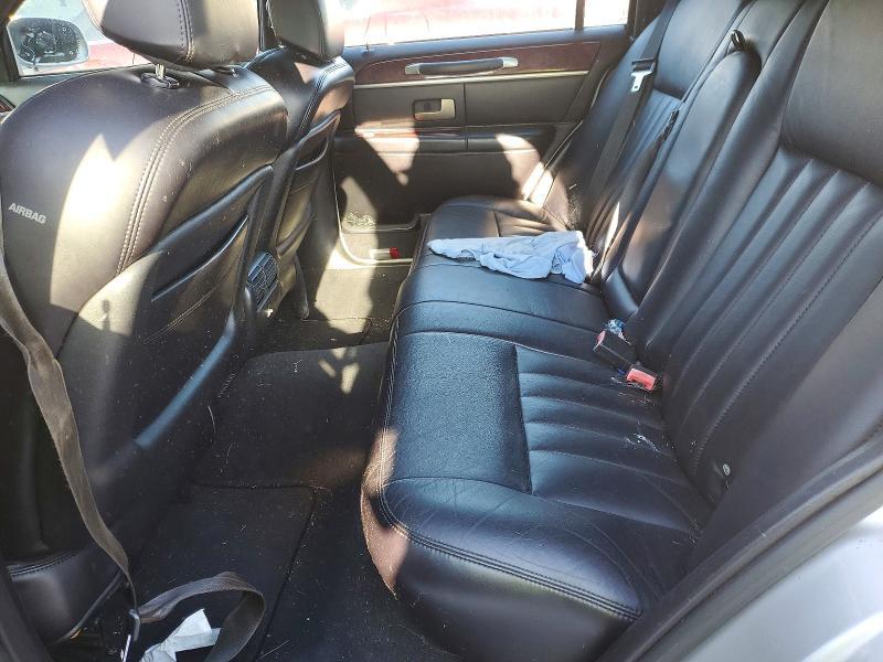 2004 Lincoln Town car Executive