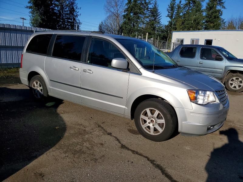 2010 Chrysler Town & Country Touring