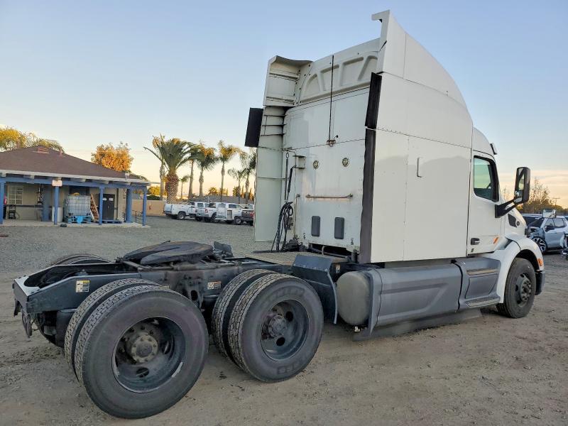 2018 Peterbilt 579 Semi Truck