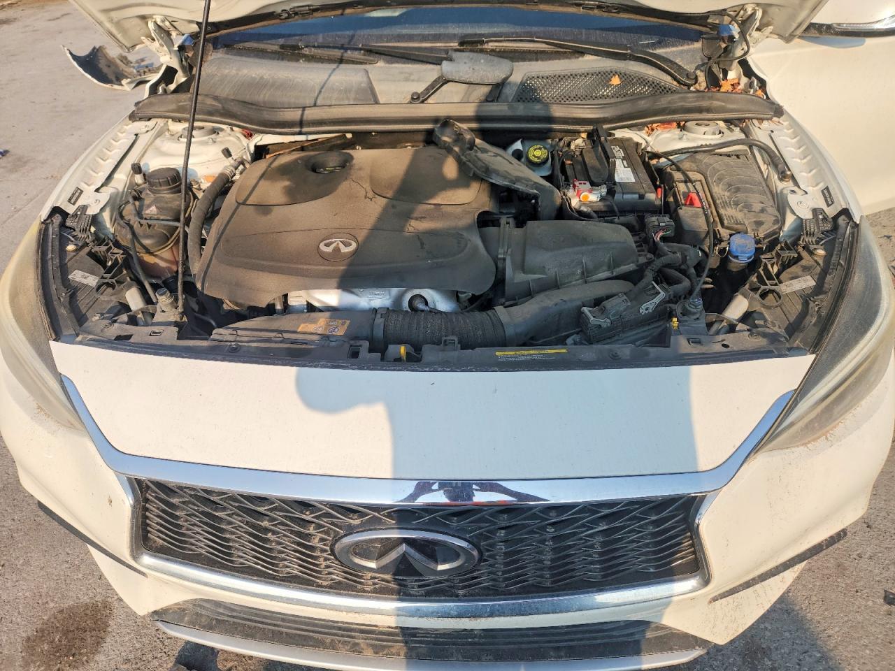 2018 Infinity Qx30