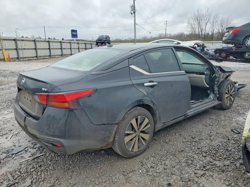 2021 Nissan Altima sv