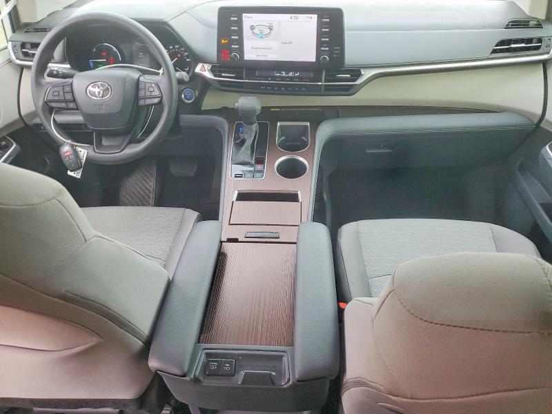 2023 Toyota Sienna le