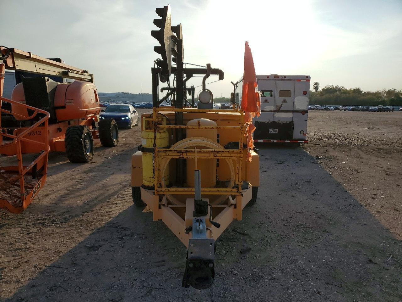 2001 Team Fenex Manhole Support Trailer