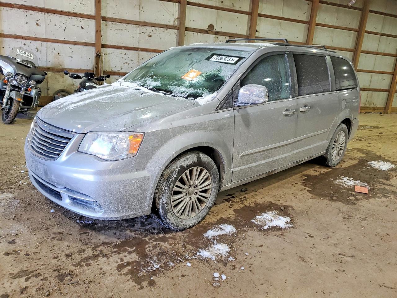 2015 Chrysler Town & Country Touring l
