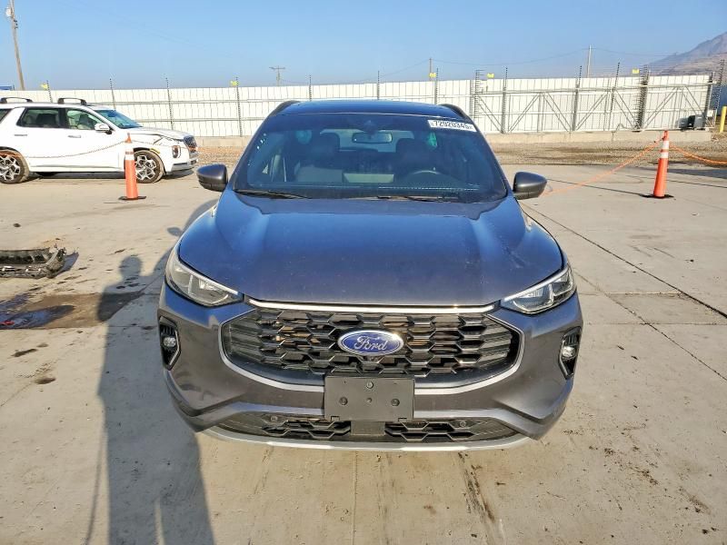 2023 Ford Escape st Line Elite