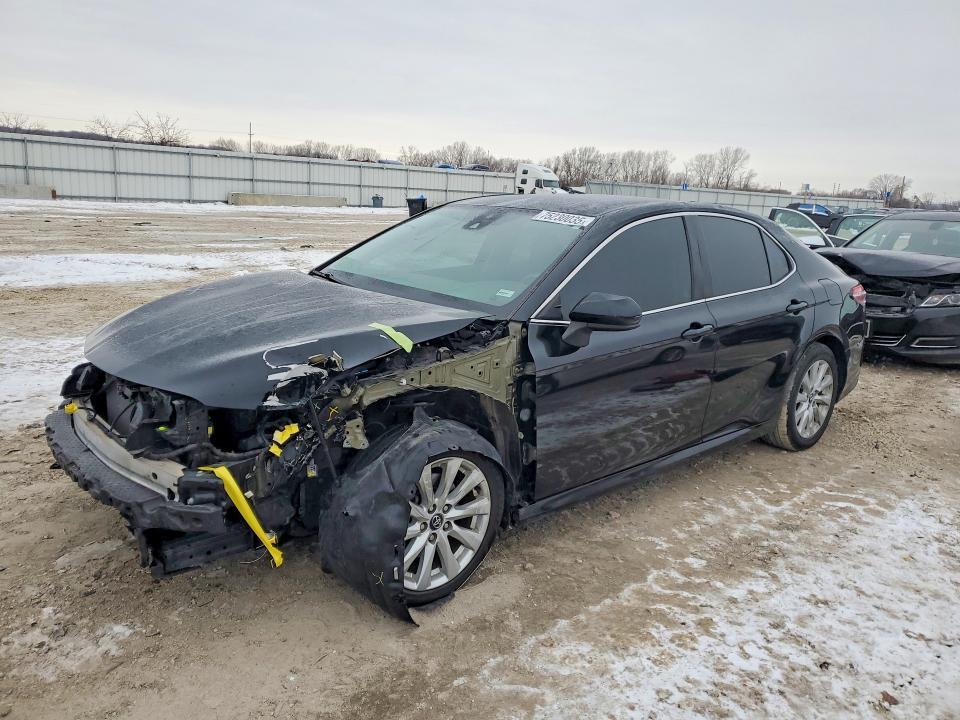 2020 Toyota Camry le