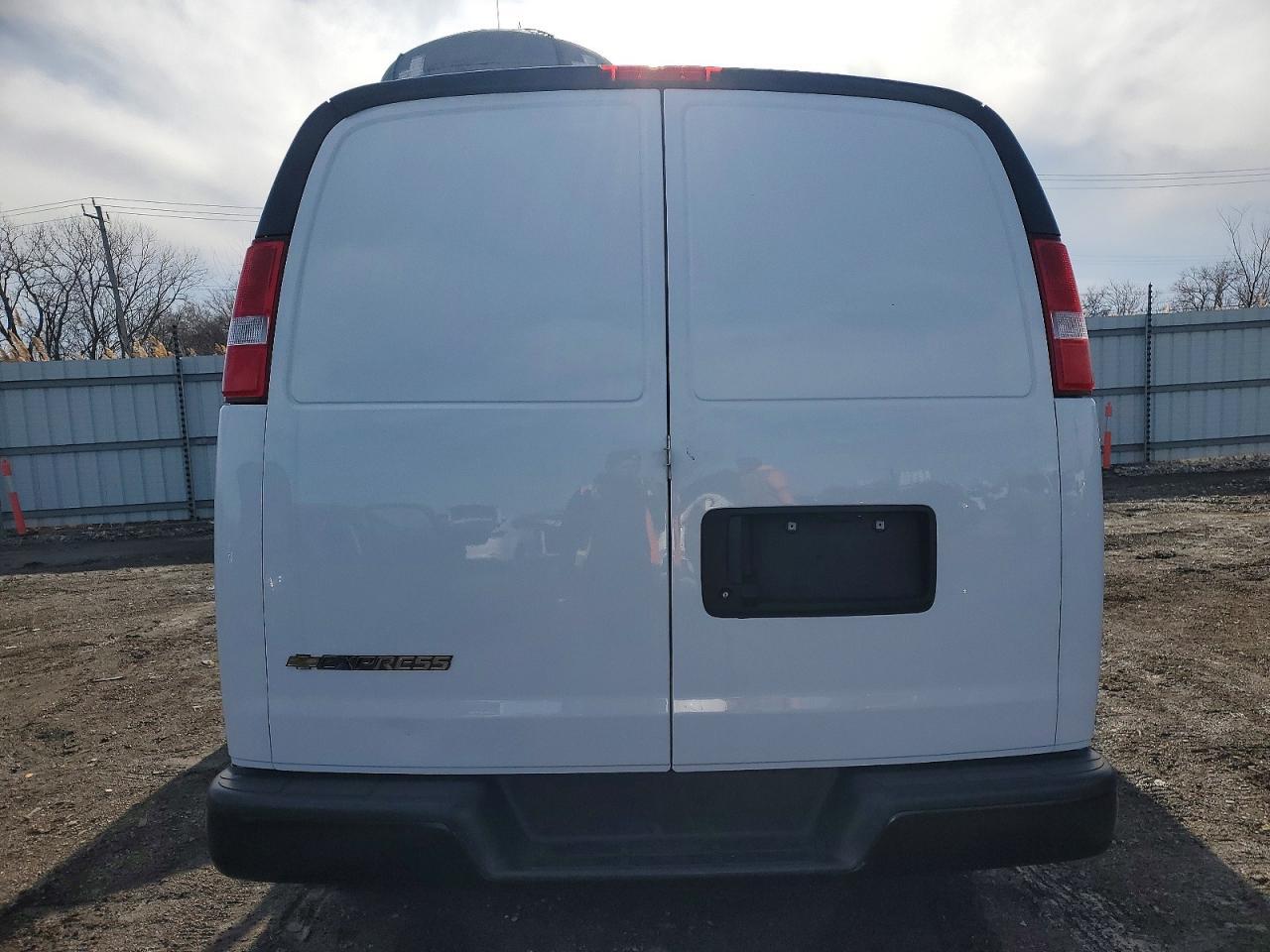 2024 Chevrolet Express G3500