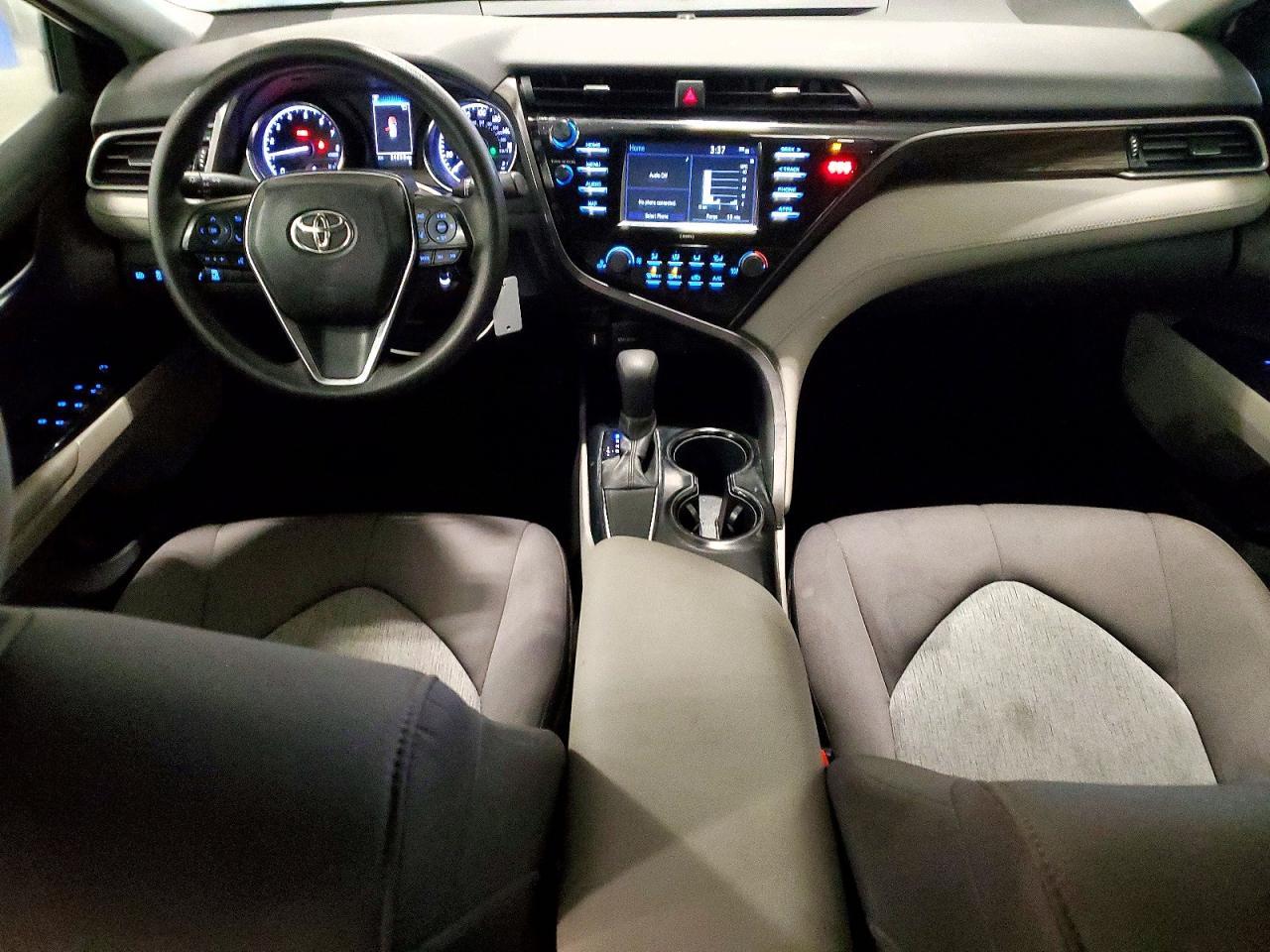 2020 Toyota Camry le