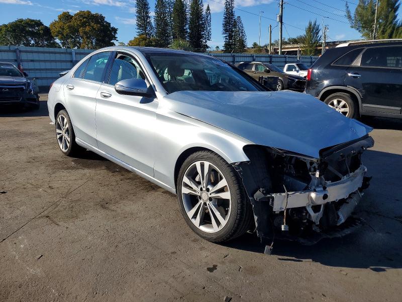 2015 Mercedes-Benz C300