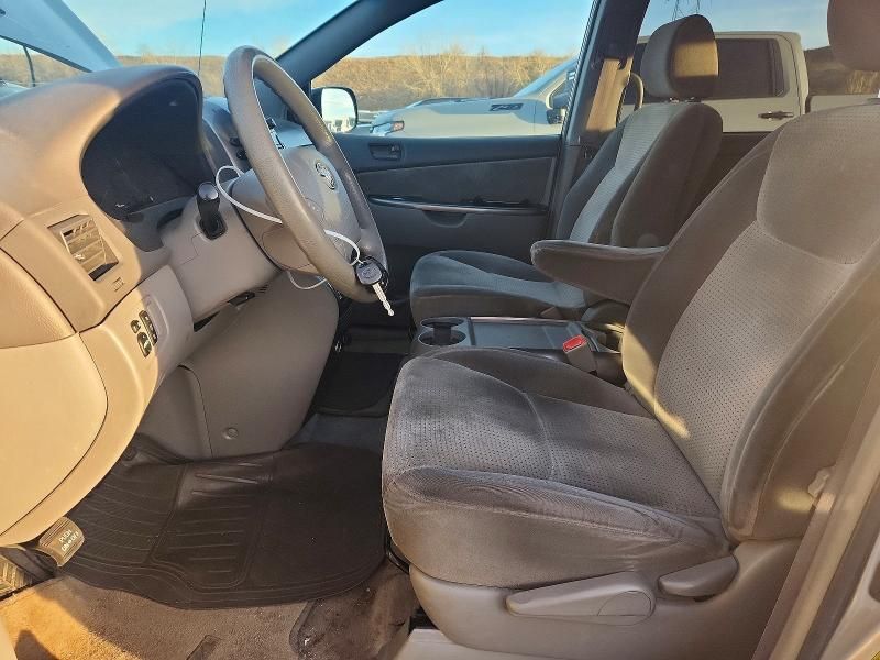 2006 Toyota Sienna ce