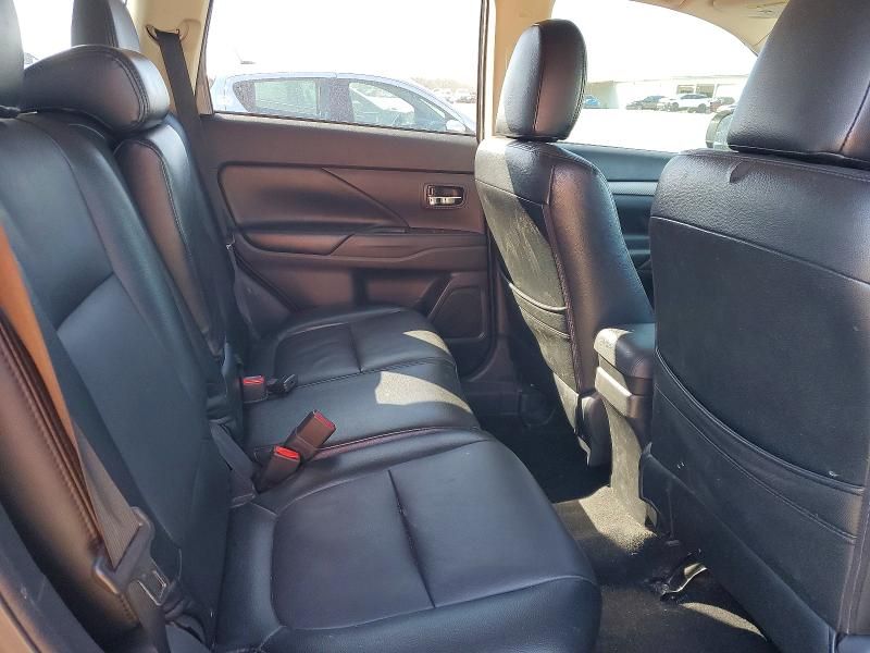 2018 Mitsubishi Outlander se