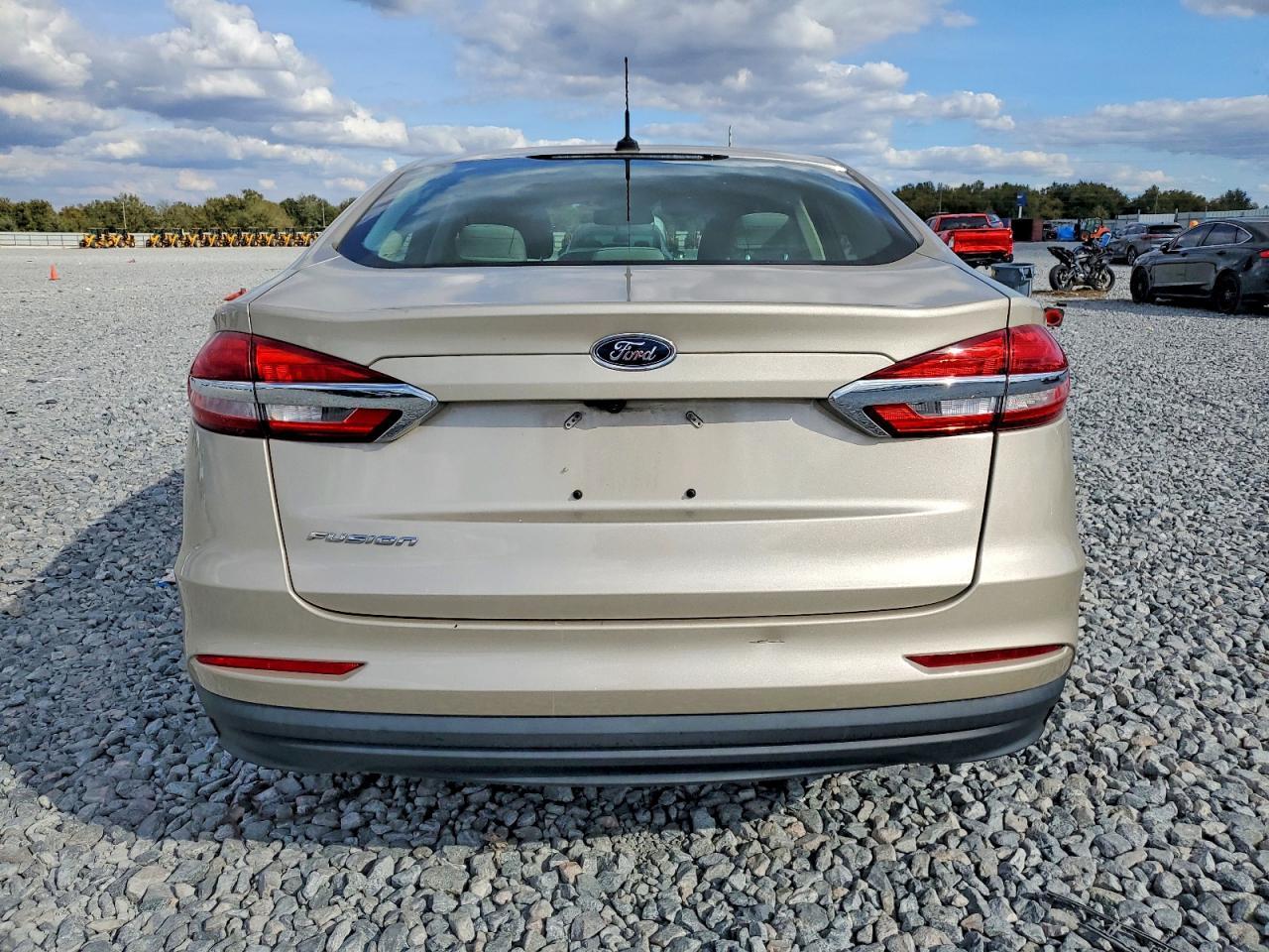 2019 Ford Fusion s