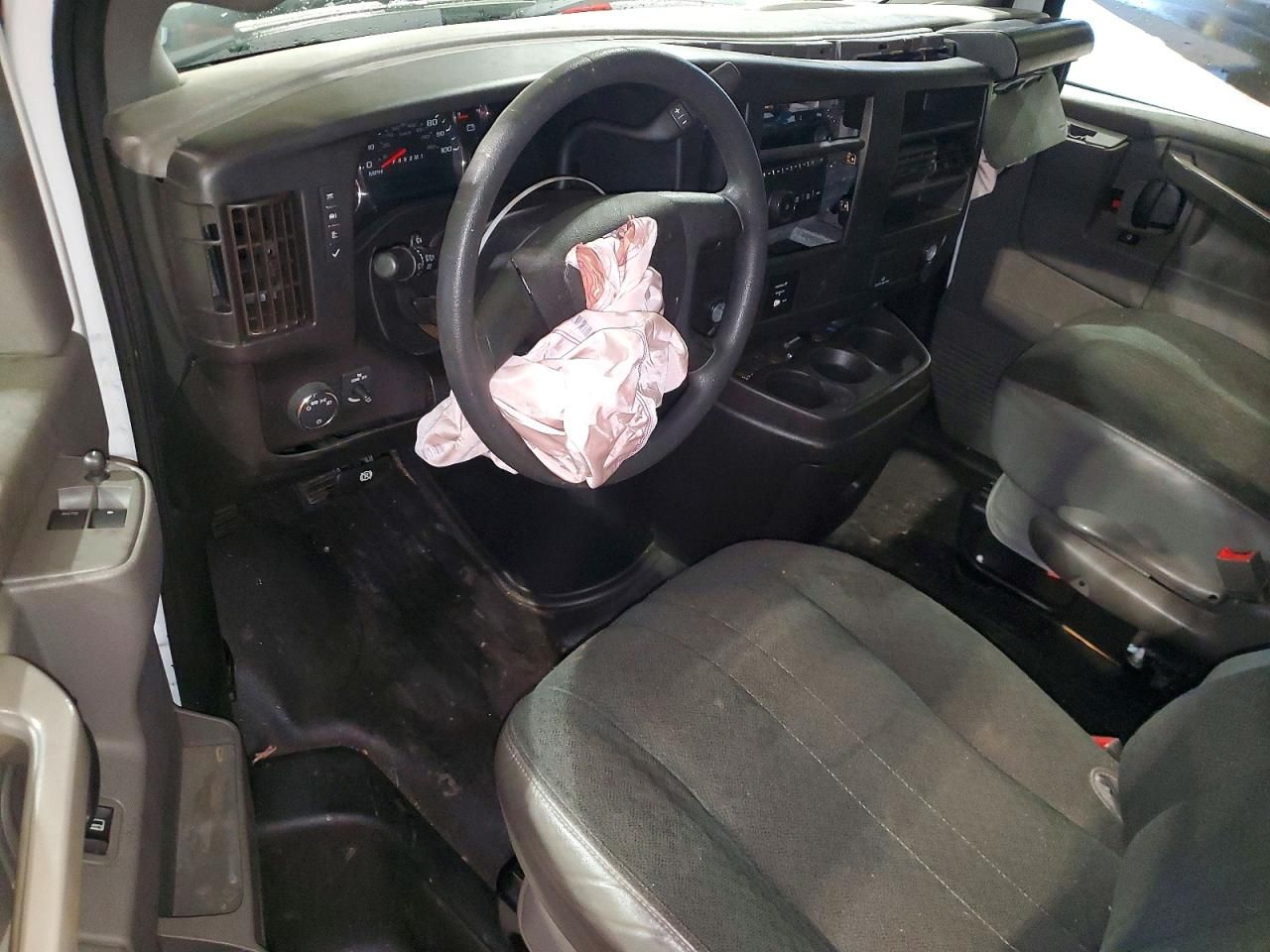 2022 Chevrolet Express G2500 Delivery Van