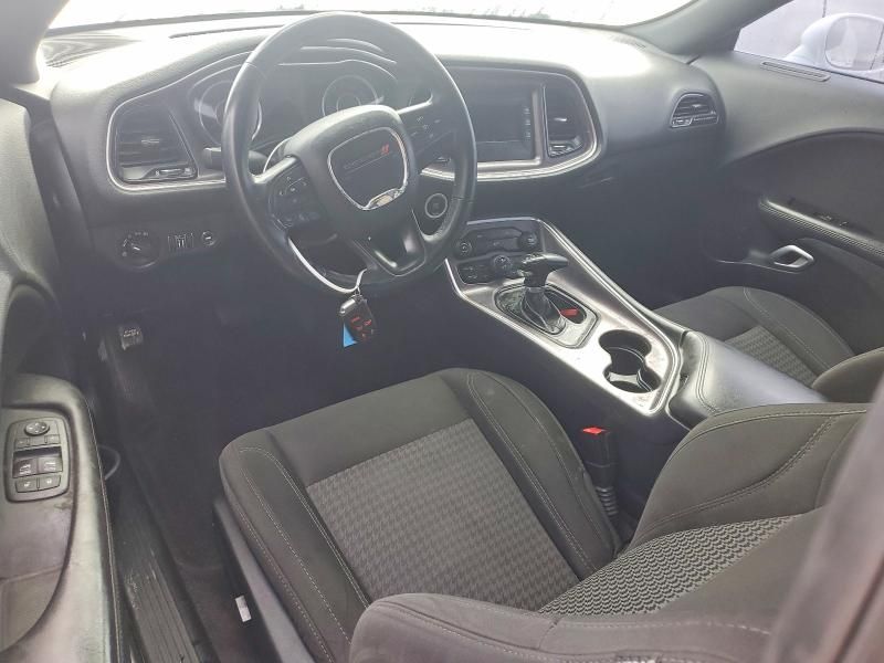 2016 Dodge Challenger sxt